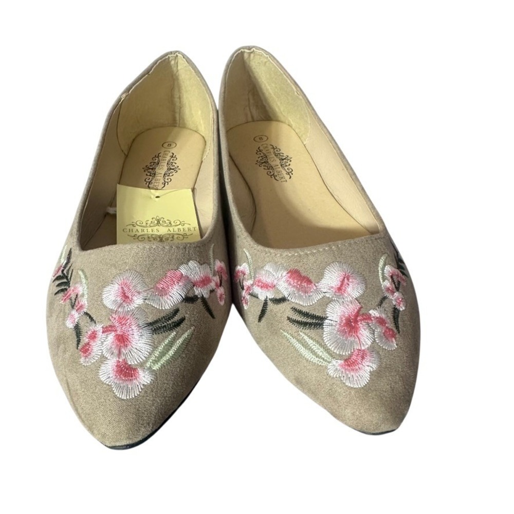 Charles Albert Embroidered Floral Pointed Toe Flats Beige – NWT‎